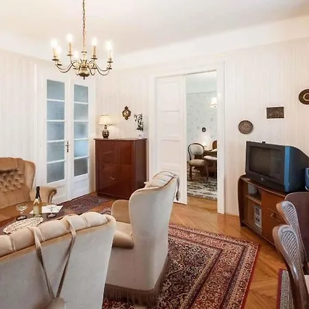 In 34304 Tatil Evi Budapeşte