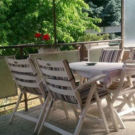 In 34304 * Budapešť